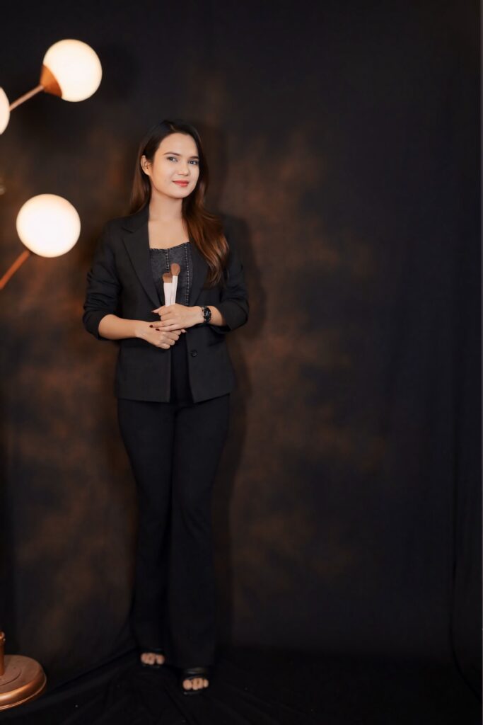 Top makeup artist in Delhi Nancy Nayak bridal look